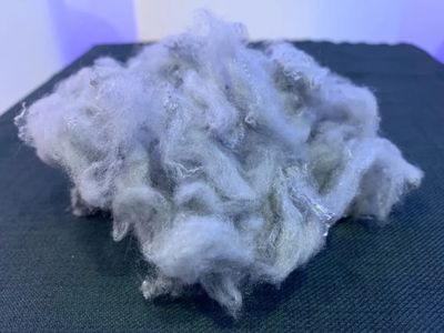 性能堪比天然羽絨！新一代石墨烯紡織保溫材料在寶山發(fā)布，開啟高性能纖維新紀元